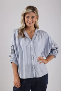 Blouse Tina Embroidery Blauw