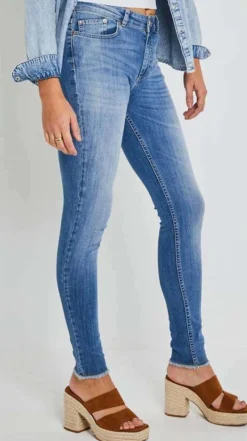 Jeans Sarah Blauw