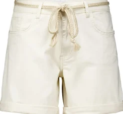 Short Bobby Wit
