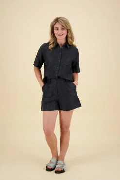 Short Hannima Zwart